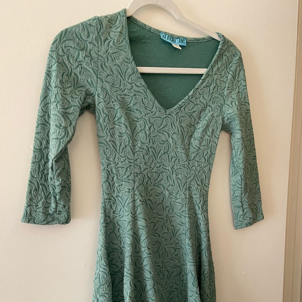 Green 2/3 sleeve dress